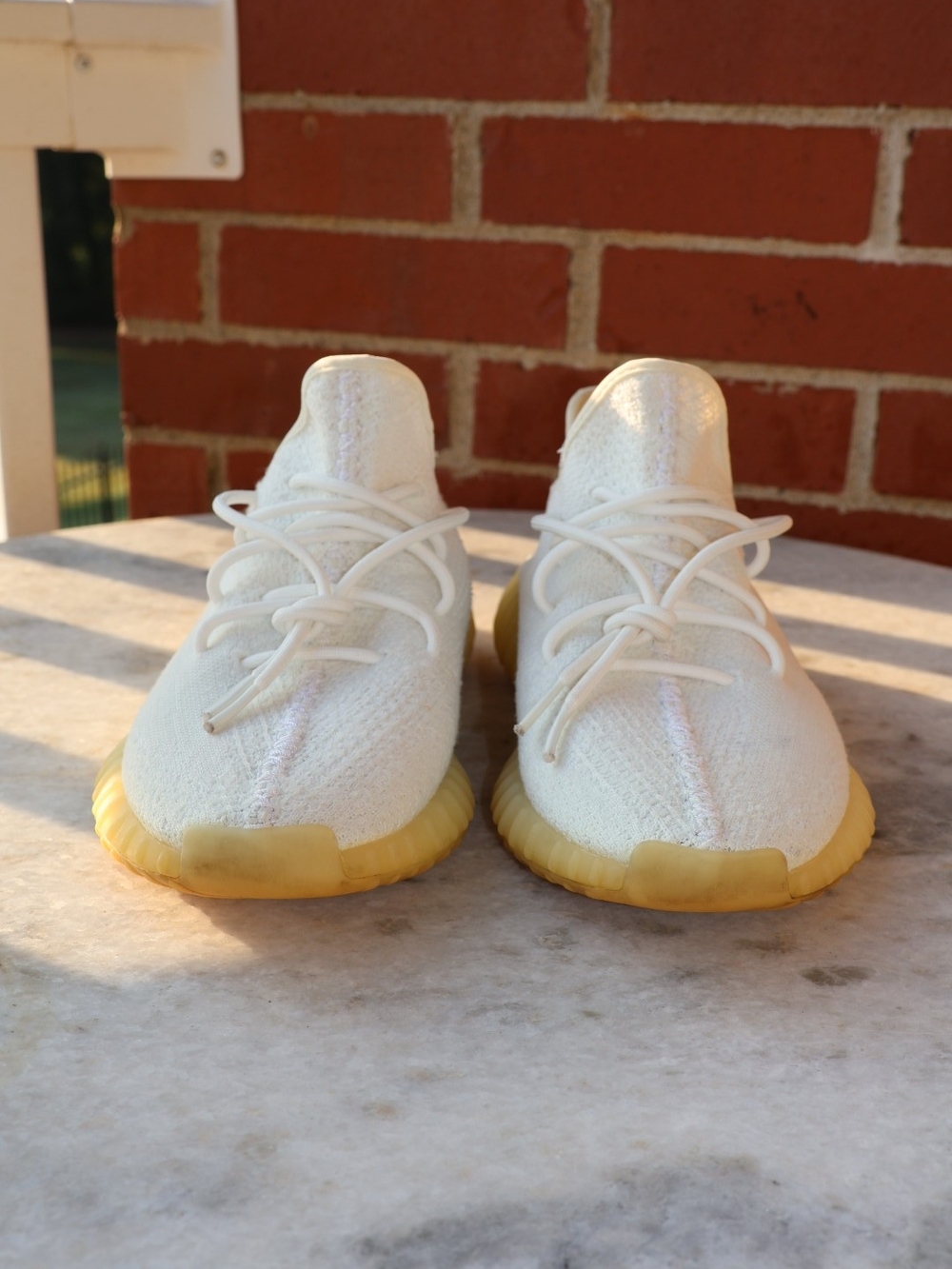 Yeezy Boost 350 V2 "Cream White" - Picture 4 of 9